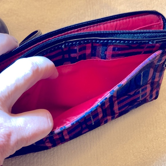COACH TARTAN DOUBLE POCKET WRISTLET WALLET. MANY POCKETS WITH LOTS OF ROOM. EUC - Picture 10 of 14